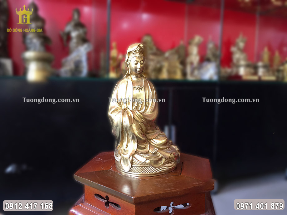 Tượng Phật Bà Bằng Đồng Vàng Dáng Ngồi Cao 30Cm